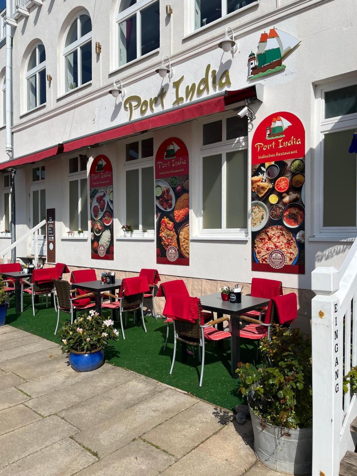 Faehrblick - Pension Direkt Am Wasser Sassnitz Exterior photo