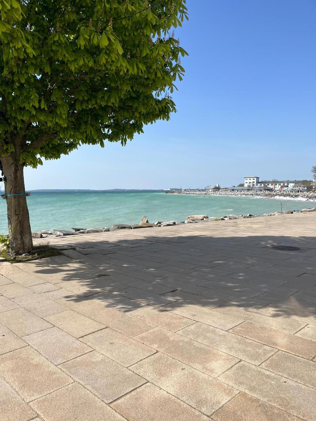 Faehrblick - Pension Direkt Am Wasser Sassnitz Exterior photo